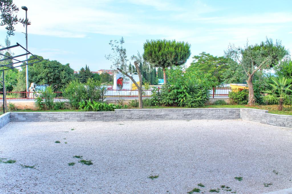 Apartments Nebuloza روفينج المظهر الخارجي الصورة