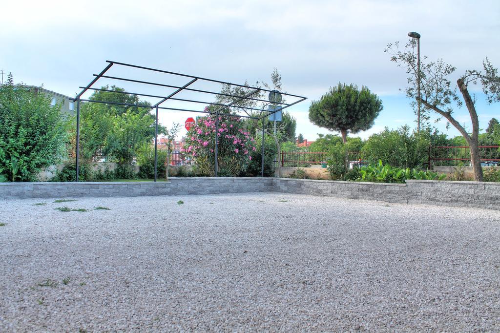 Apartments Nebuloza روفينج المظهر الخارجي الصورة