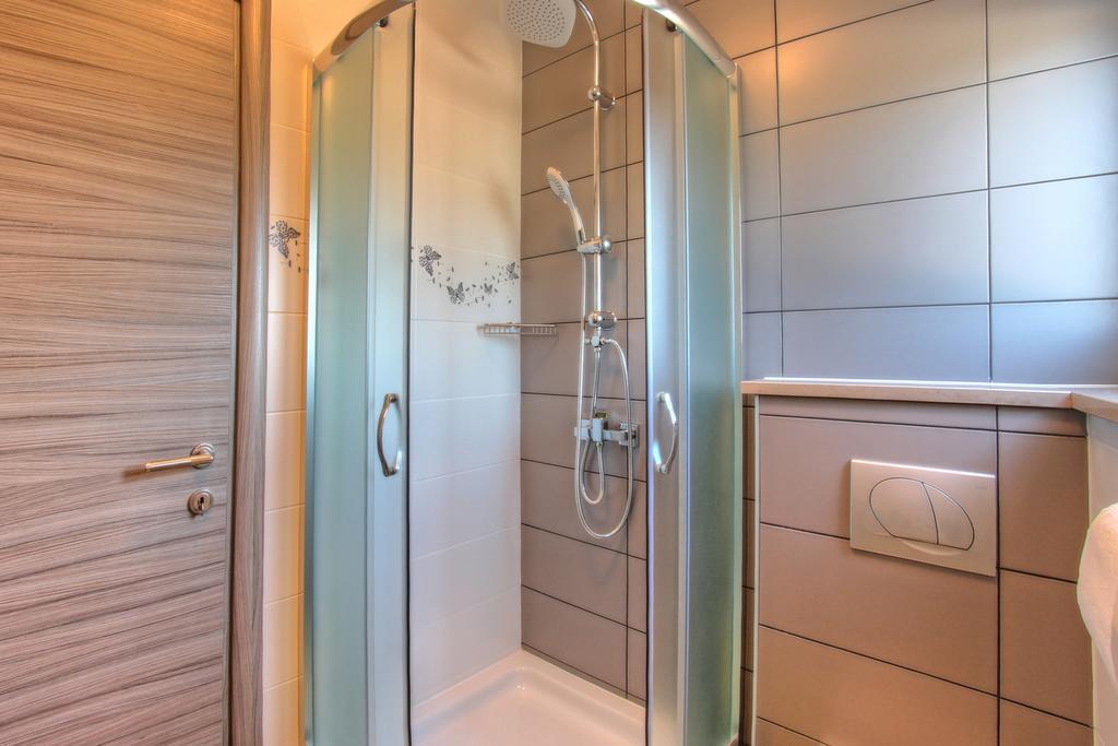 Apartments Nebuloza روفينج المظهر الخارجي الصورة