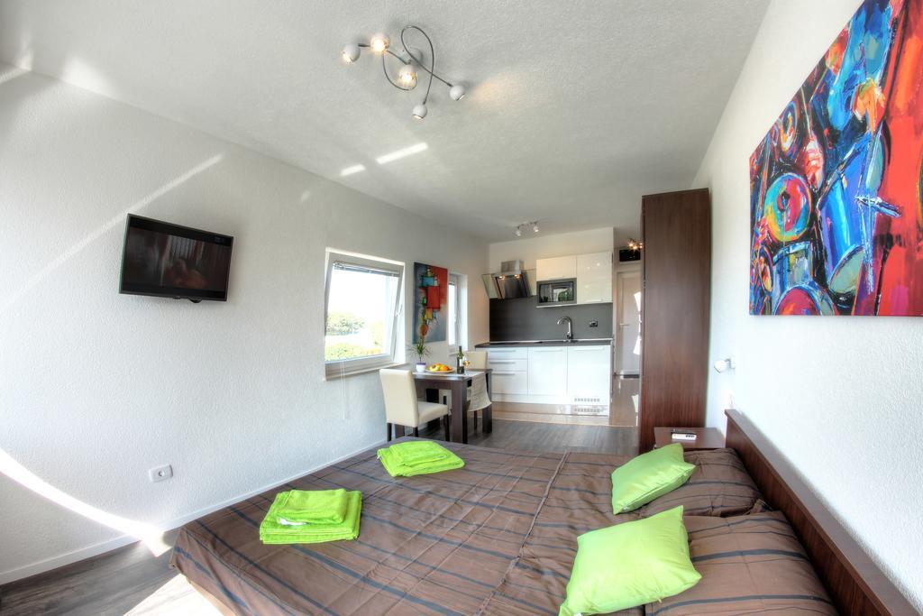 Apartments Nebuloza روفينج المظهر الخارجي الصورة