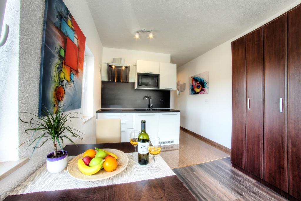 Apartments Nebuloza روفينج المظهر الخارجي الصورة