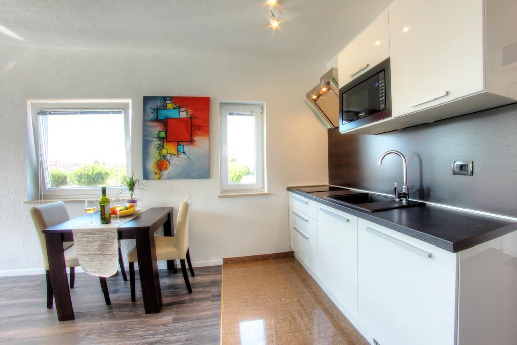 Apartments Nebuloza روفينج المظهر الخارجي الصورة